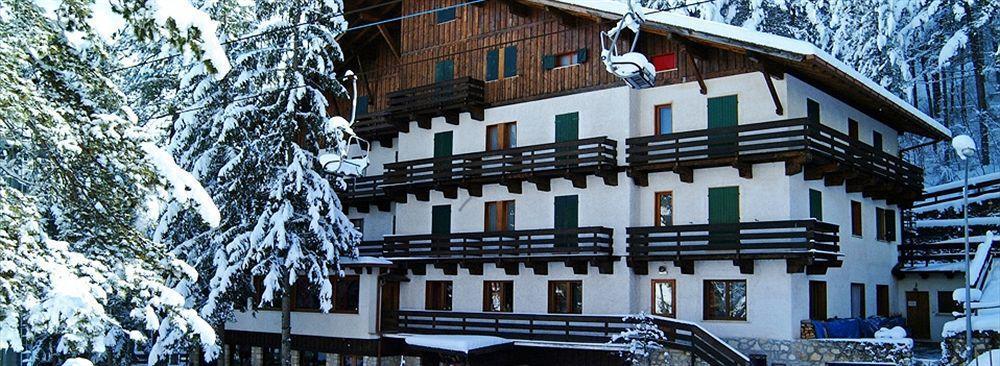 Hotel Garni Mille Pini Scanno Kültér fotó